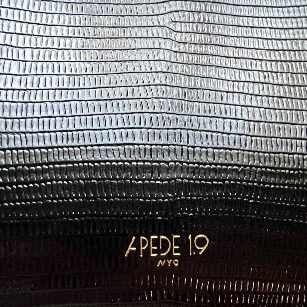 Apede Mod Black Lizard-Embossed Shoulder Bag with Gold Hardware - Picture 5 of 5